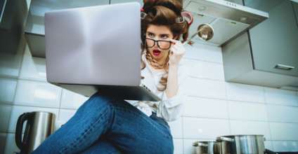 Фотосесія вдома в стилі пін-ап