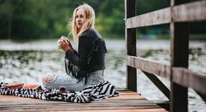 Локація на тлі води - фото.