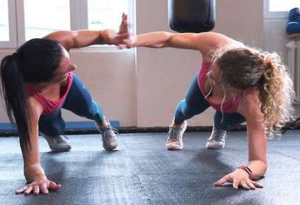 Идеи спортивной фотосессии на улице - фото