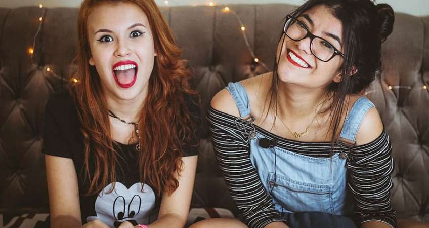 Ідеї для фото з кращою подругою вдома