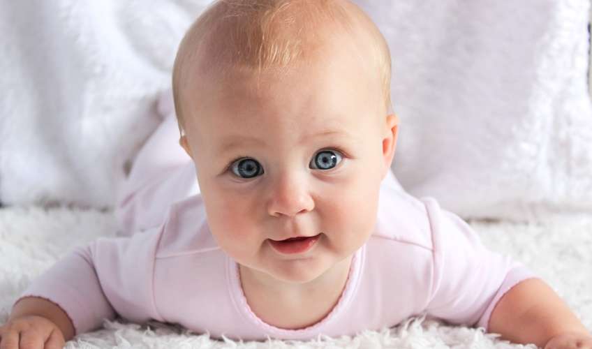 Как фотографировать младенцев